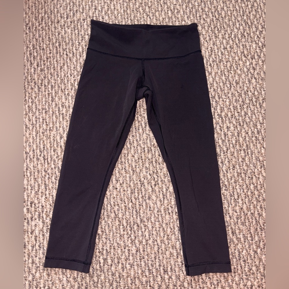 lululemon athletica Black High-Rise capri Leggings